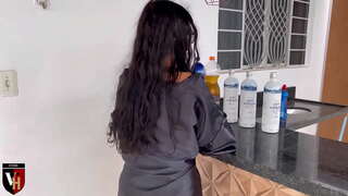 Bruneta care iubeste sexul