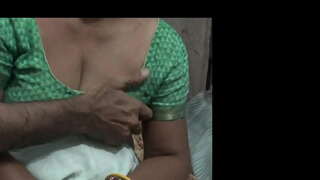 E buraku di e mama su kayente yu ta kompartí kama individuo