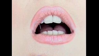 Angela Tiger - lesbo - valkoinen