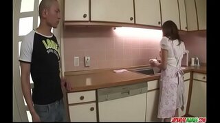 ̹�이 끝났을 사용하는 그녀의 큰 가슴을 재생 수탉