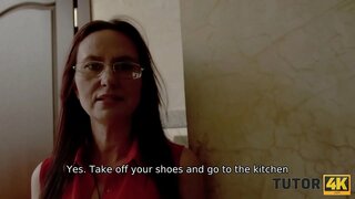 TUTOR4K. Guy nach bhfuil a fhios agat go léir an gnéas cleasanna, ach tá a shásamh múinteoir