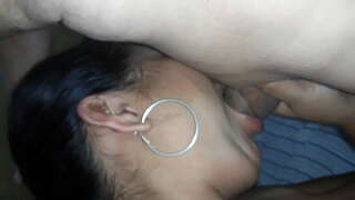 Isteri tercinta menyambut saya dengan mulut lazat cinta anda adalah yang terbaik